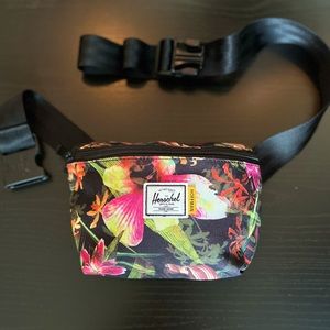 Herschel Supply Company Fourteen Hip Pack, Fanny Pack, Jungle Hoffman pattern